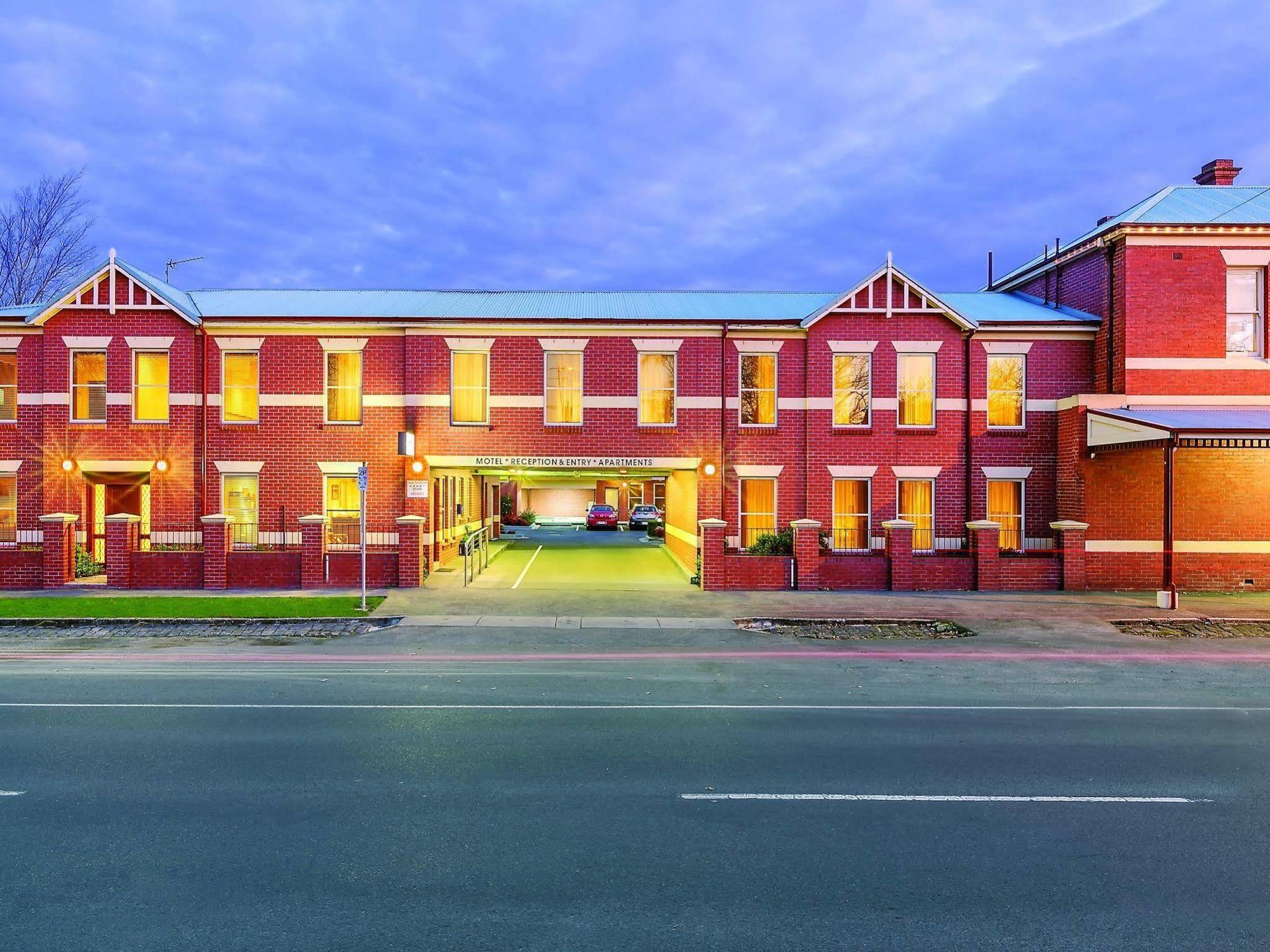 Lake Inn - Ballarat Ngoại thất bức ảnh